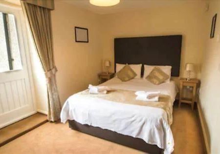 Cambrian Inn Tredegar Ngoại thất bức ảnh
